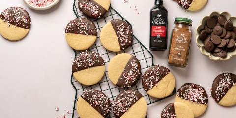holiday cookies with vanilla extract and cinnamon