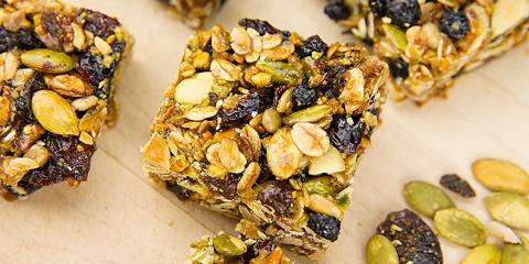 granola bars with berries and nuts