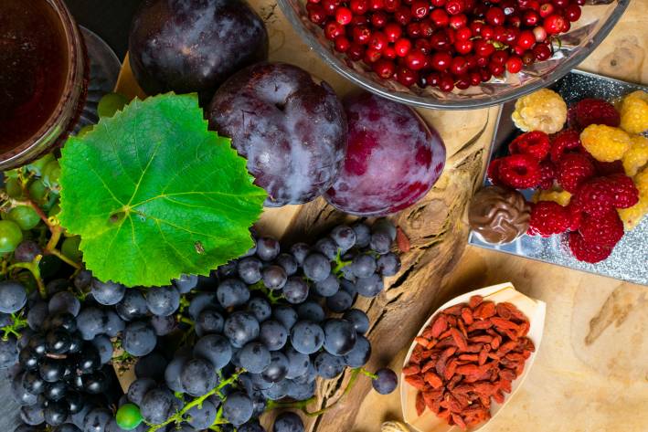 foods rich in the antioxidant resveratrol
