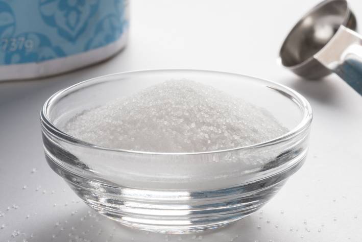 Iodized table salt in an ingredient bowl.