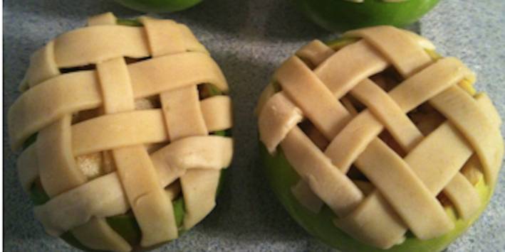 Lowfat individual apple pies in their own shell