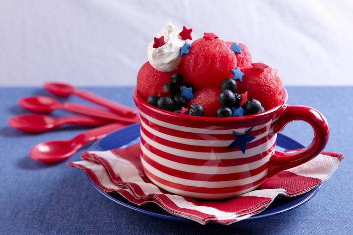a patriotic mug of fruit