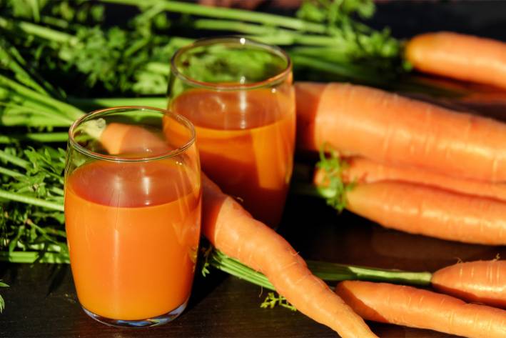 well-blended smoothies with fresh carrots