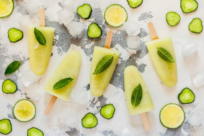cucumber frozen pops with lime and mint