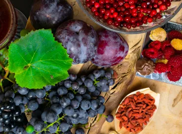 foods rich in the antioxidant resveratrol