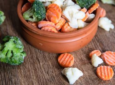 Frozen organic cauliflower, broccoli and carrots