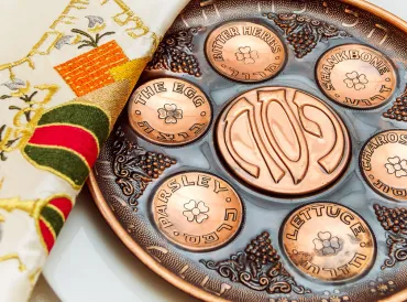 passover seder plate