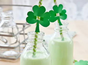 green smoothies with fun lucky clover straws